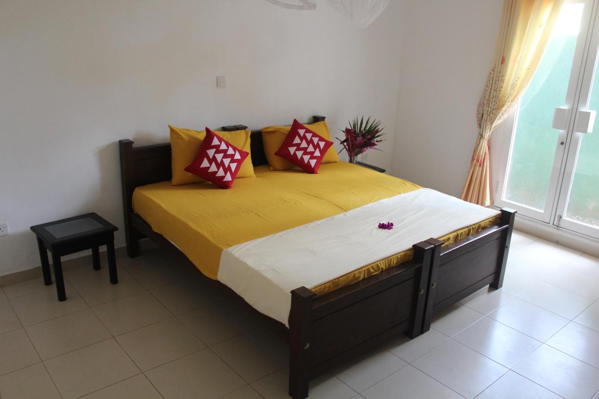 Helianto Social Villa Bentota Bagian luar foto