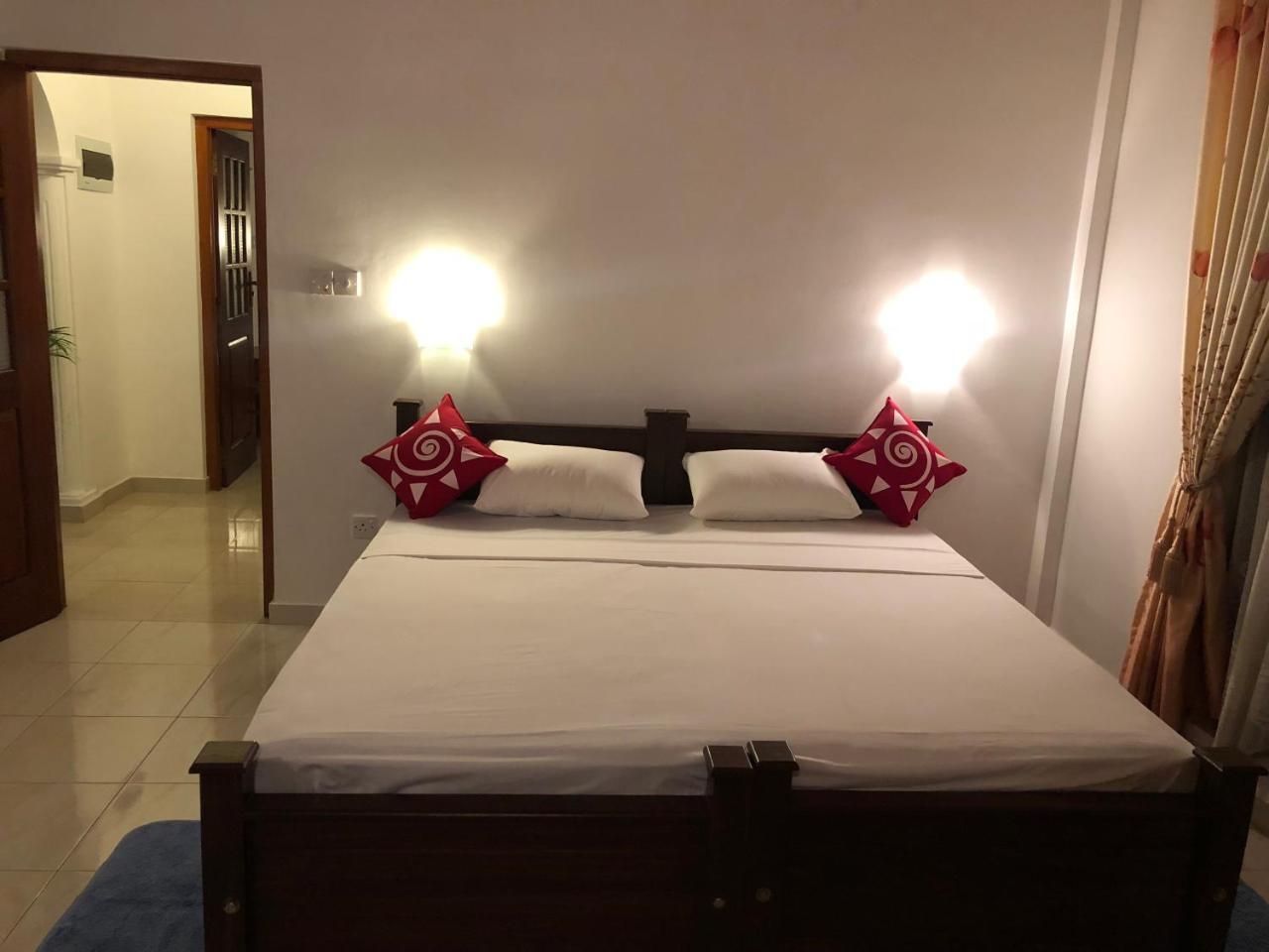 Helianto Social Villa Bentota Bagian luar foto
