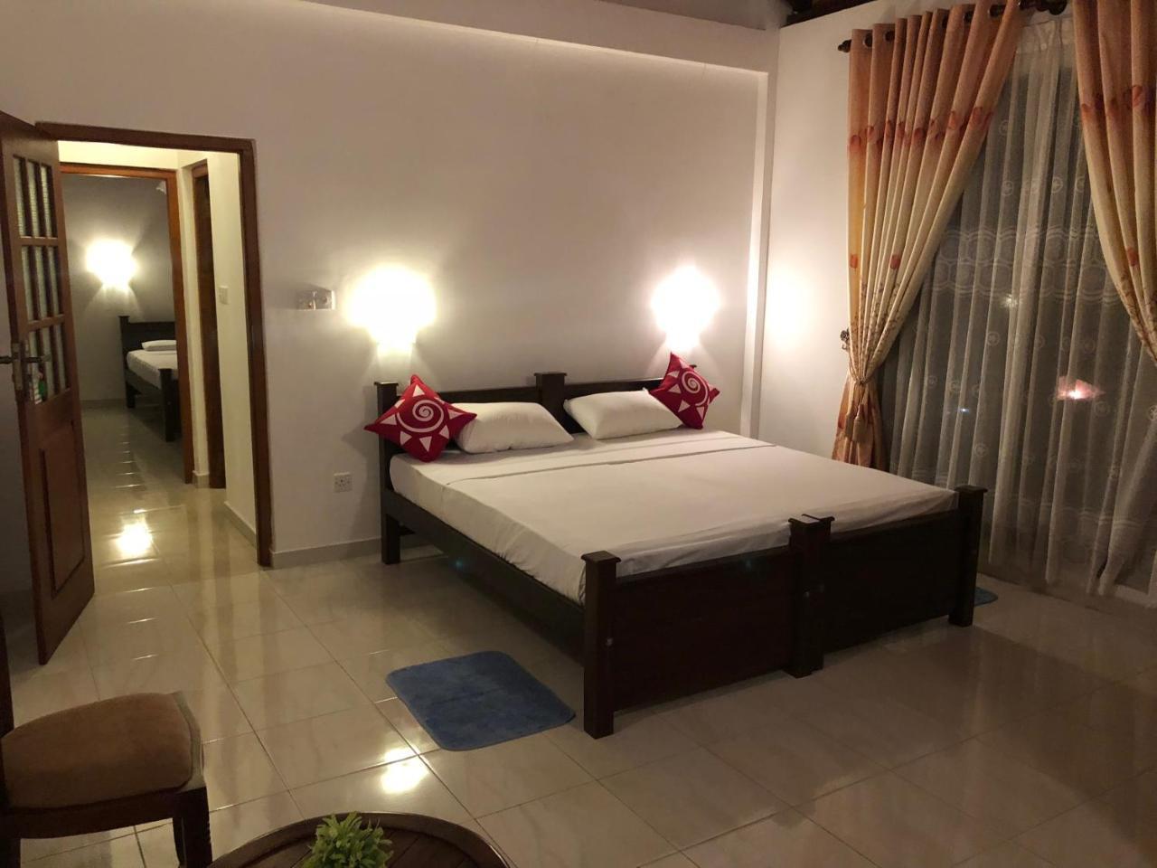 Helianto Social Villa Bentota Bagian luar foto