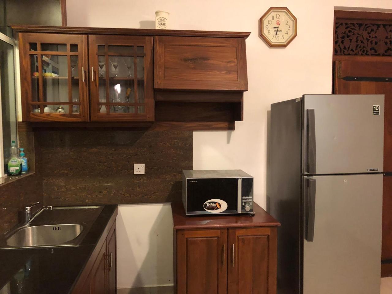 Helianto Social Villa Bentota Bagian luar foto