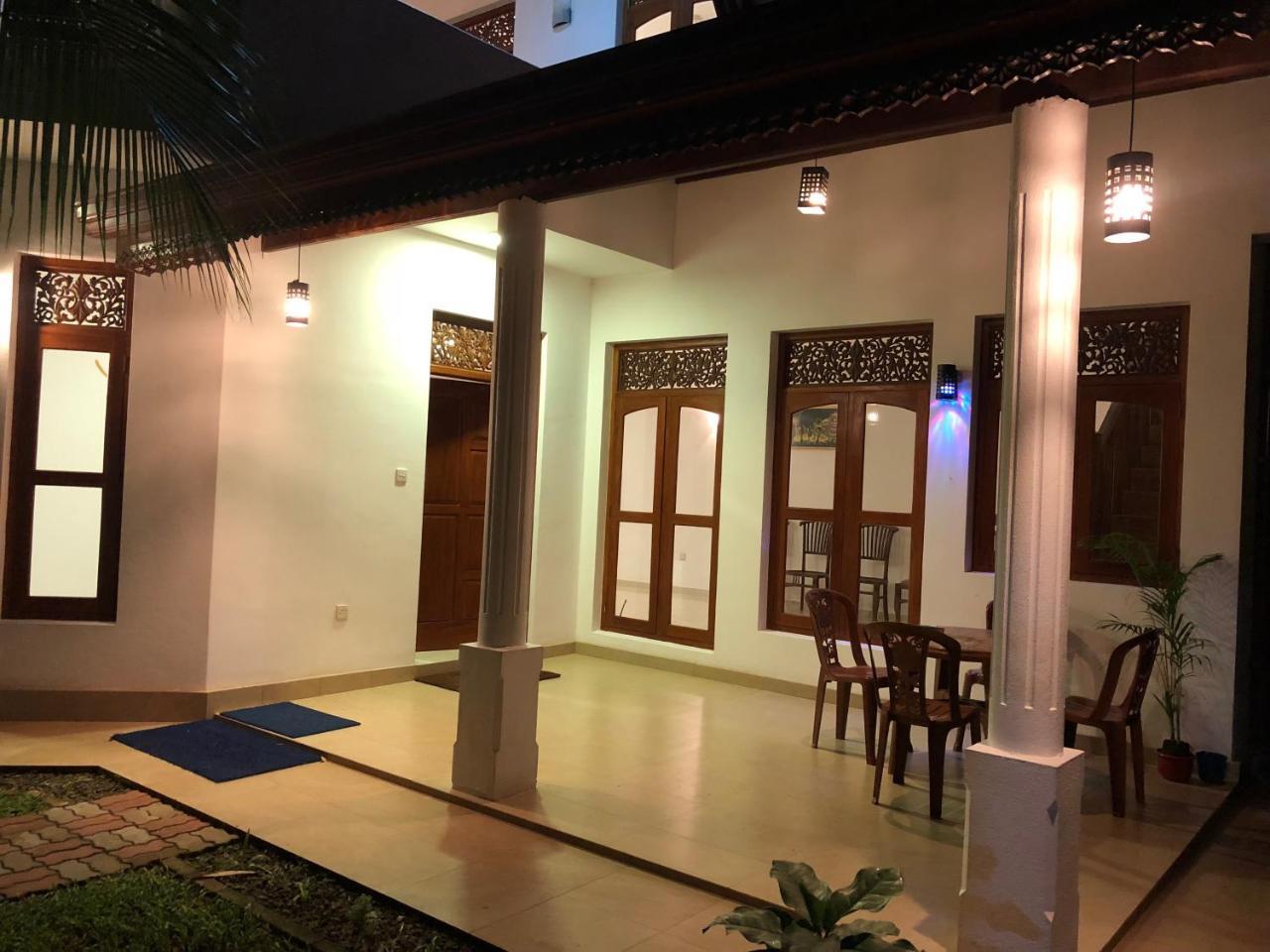 Helianto Social Villa Bentota Bagian luar foto