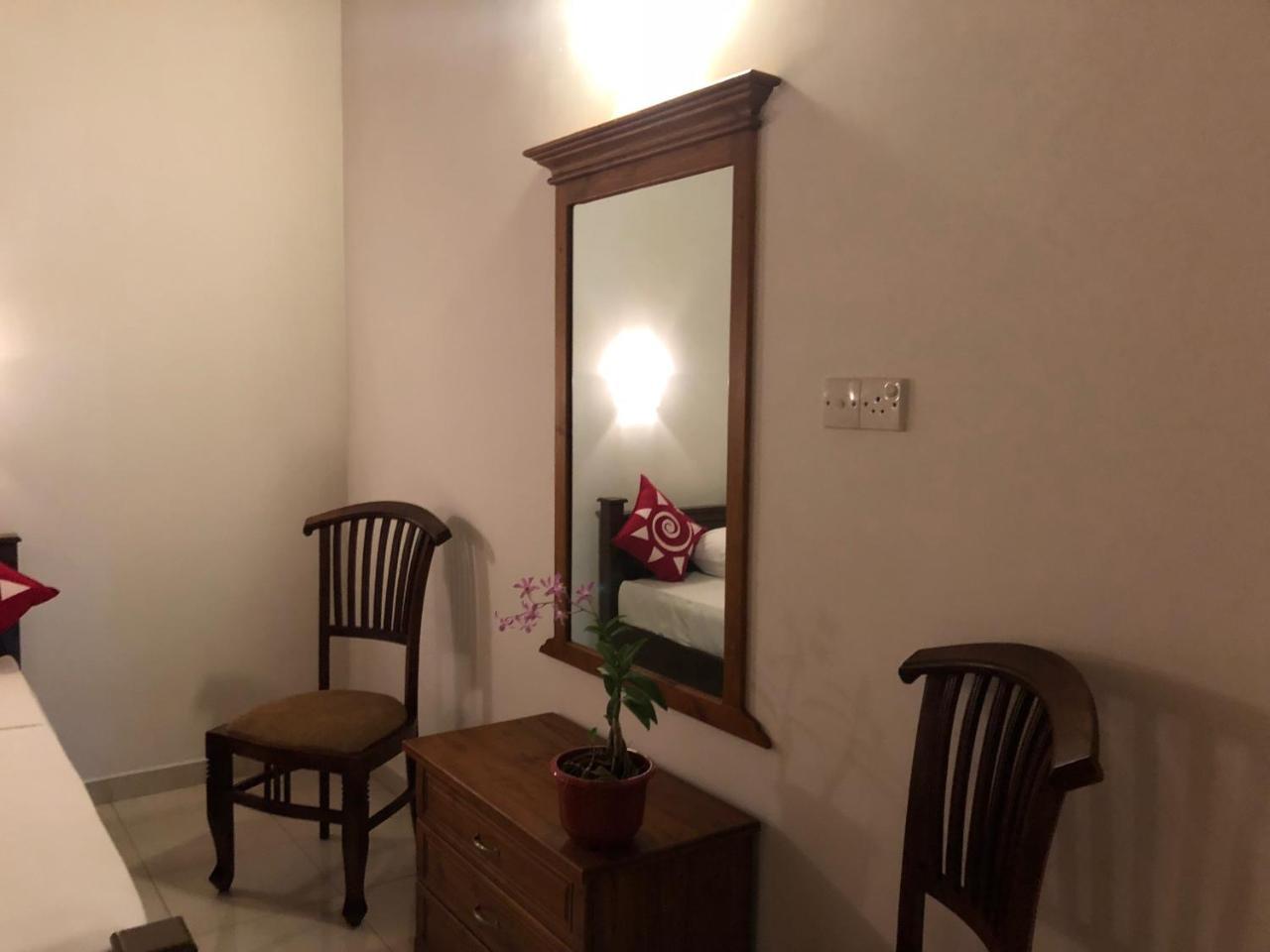 Helianto Social Villa Bentota Bagian luar foto